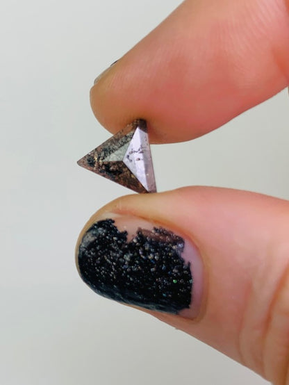 Triangle Shape Salt+Pepper Diamond Rose Cut - 0.98cts - 02114