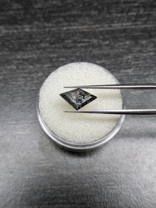 Kite Shape Salt+Pepper Diamond Rose Cut - 1.43cts - 06874