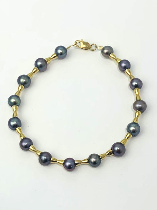7" Peacock Dyed Freshwater Cultured Pearl Bracelet With Yellow Gold Beads in 14KY - BRC-015-CRDPRL14Y-BK-7
