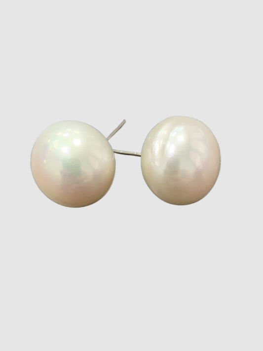 Large Pearl Button Stud in 14KW - EAR-032-STDPRL14W-WH