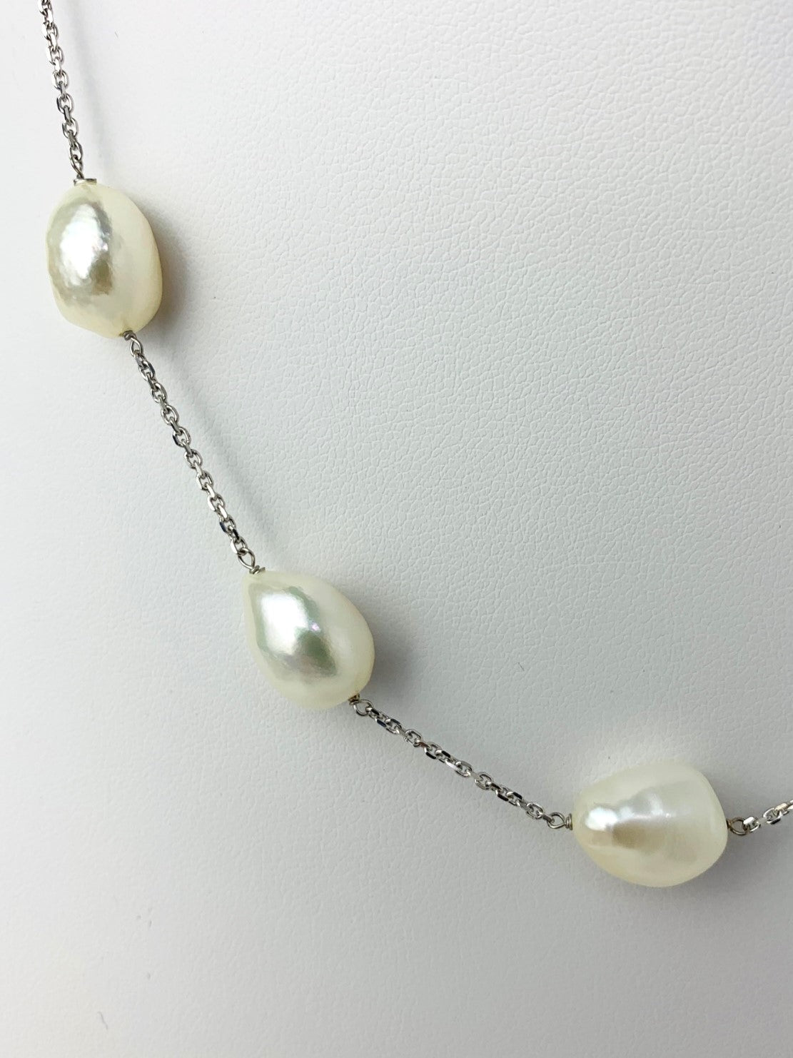 18" White Oval Freshwater Baroque Pearl Station Necklace in 14KY - NCK-635-TNCPRL14W-WH-18