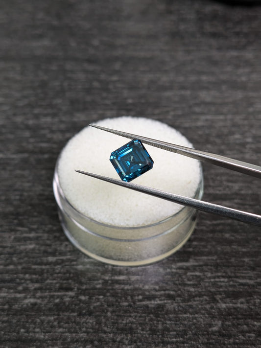 Emerald Cut Blue Diamond Full Cut - 2.02cts - 04171