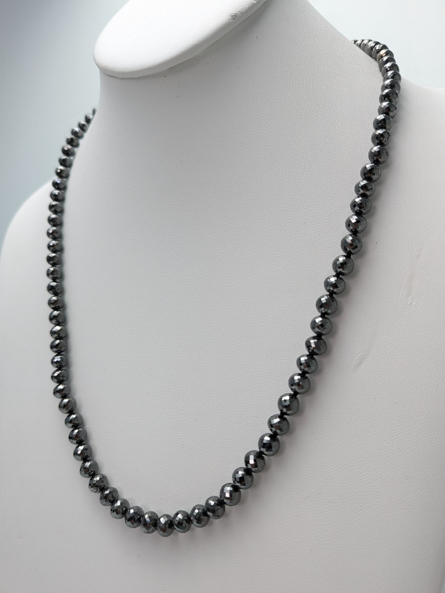 6.0mm-6.5mm Black Diamond Round Bead Knotted Necklace (170ct Tot. Dia. Wt.)