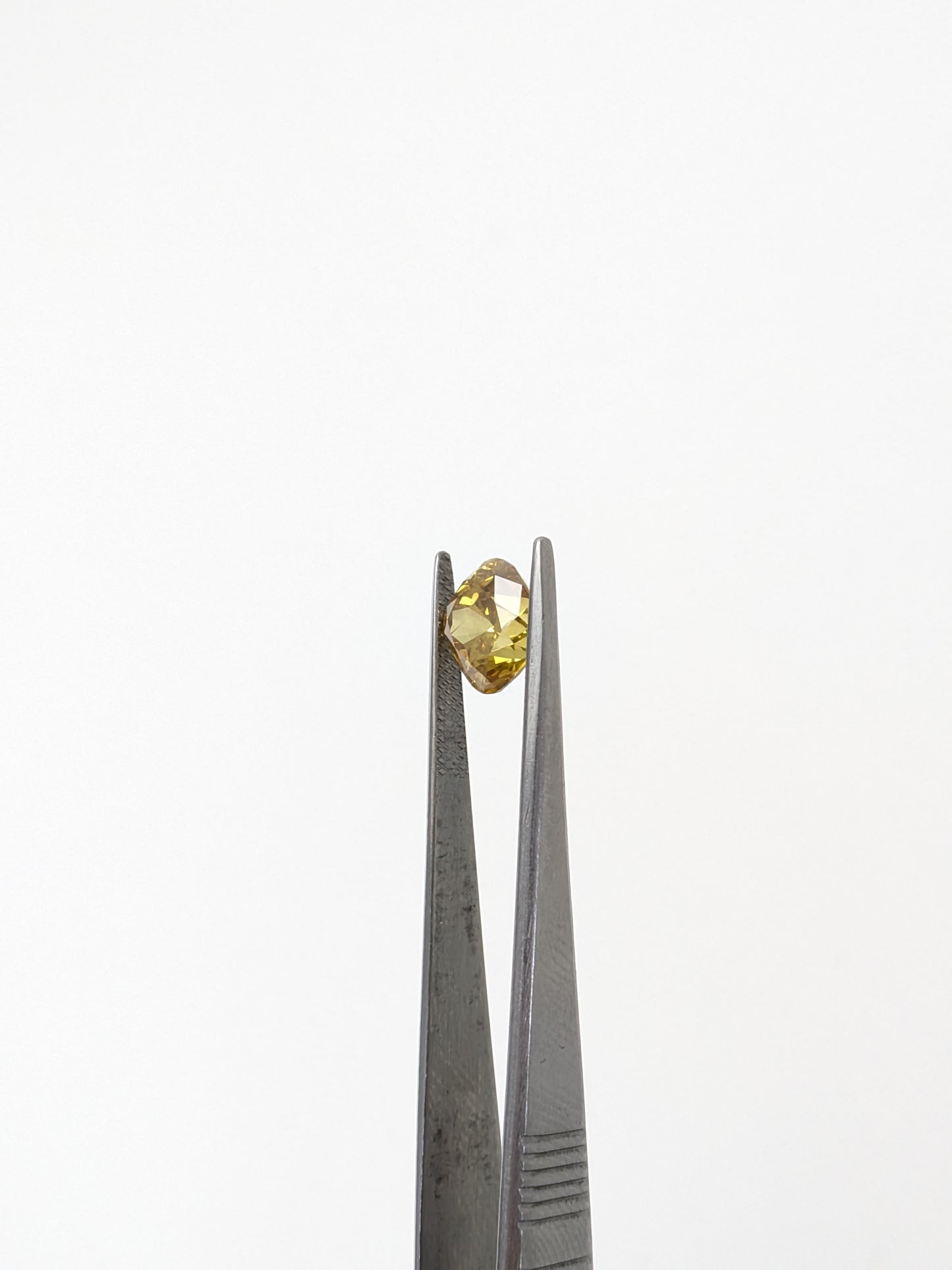 Cushion Cut Yellow Diamond Full Cut SI1 - 3.17cts - 06557