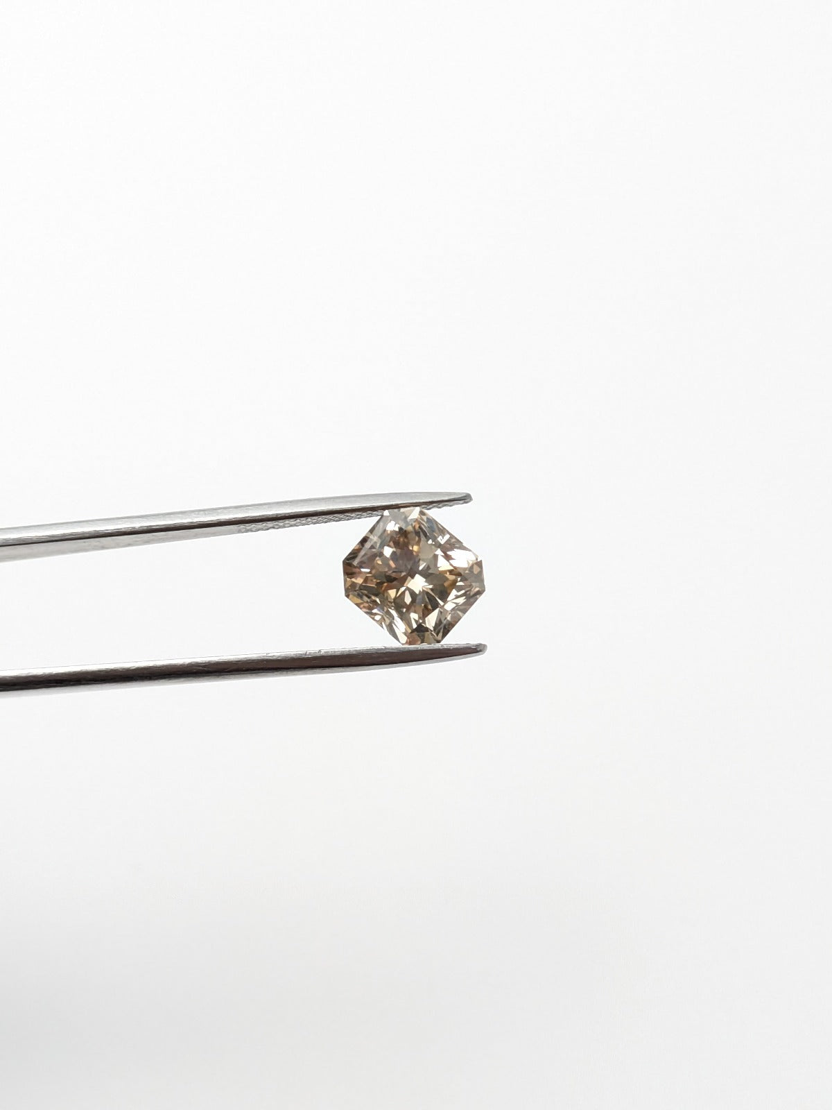 Radiant Cut Fine Brown Diamond Full Cut C4 VS - 3.31cts - 01013