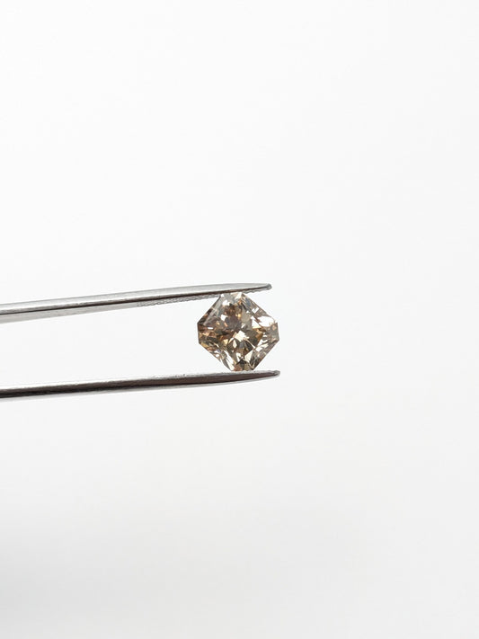 Radiant Cut Fine Brown Diamond Full Cut C4 VS - 3.31cts - 01013