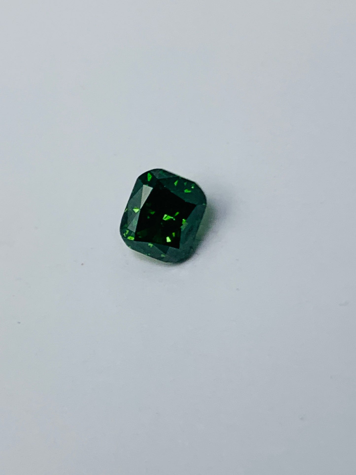Cushion Green Diamond Full Cut - 1.05cts - 01783