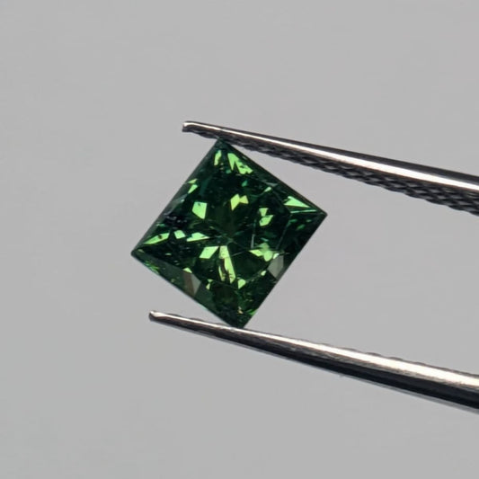 CLOSEOUT - Princess Cut Green Diamond Full Cut - 1.00cts - 08410