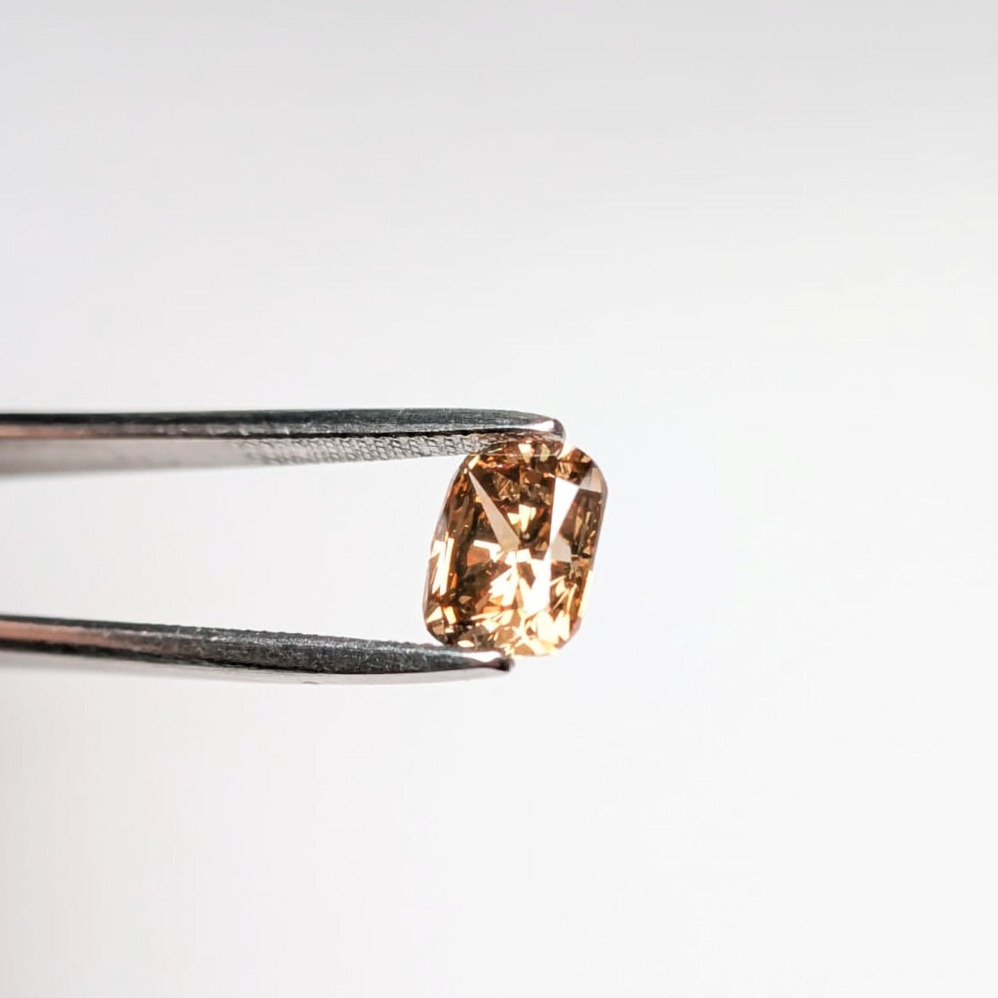 Cushion Cut Brown Diamond Full Cut - 1.55cts - 06114
