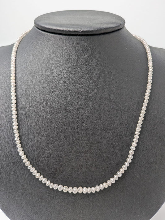 2.5-4.0mm Grey Diamond Round Bead Non-Knotted Necklace in 14KW(34ct-39ct Tot. Dia. Wt.)