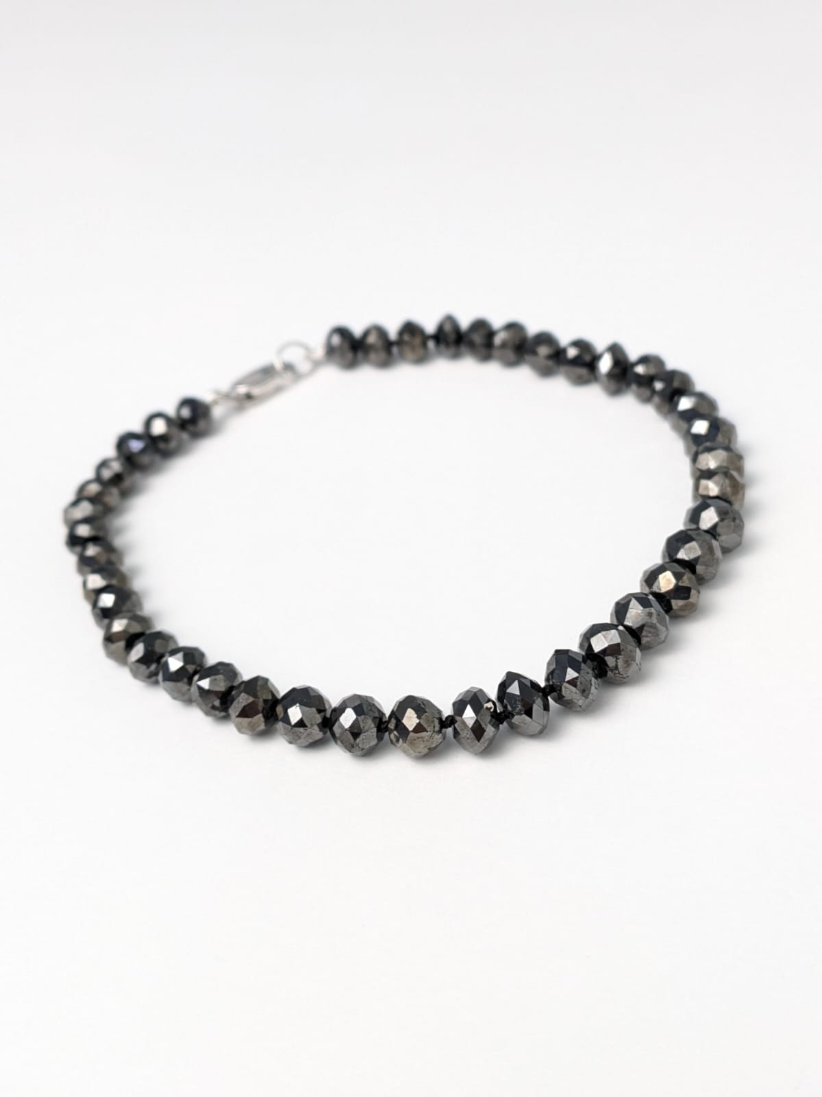 5.0mm-6.2mm Black Diamond Round Bead Knotted Solid Strand Bracelet (47.35ct Tot. Dia. Wt.)