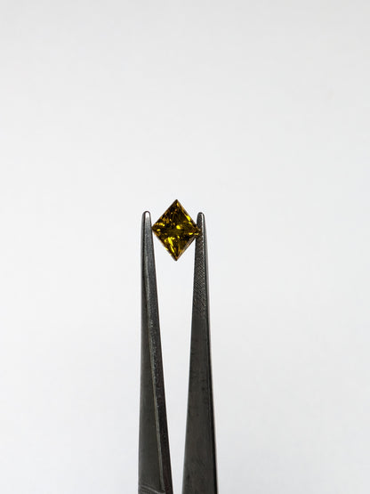 CLOSEOUT - Princess Cut Yellow Diamond Full Cut - 1.41cts - 08395
