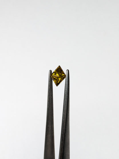 CLOSEOUT - Princess Cut Yellow Diamond Full Cut - 1.41cts - 08395