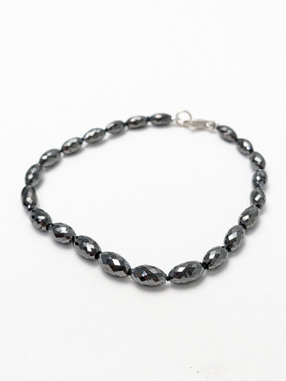 5.6mm X 3.2mm-8.5mm x 4.5mm Black Diamond Oval Bead Knotted Bracelet (11cts-25cts Tot. Dia. Wt.)