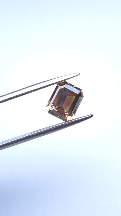 Emerald Cut Brown Diamond Full Cut - 2.74cts - 07973
